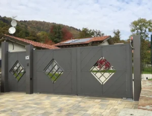 cancello motorizzato in ferro